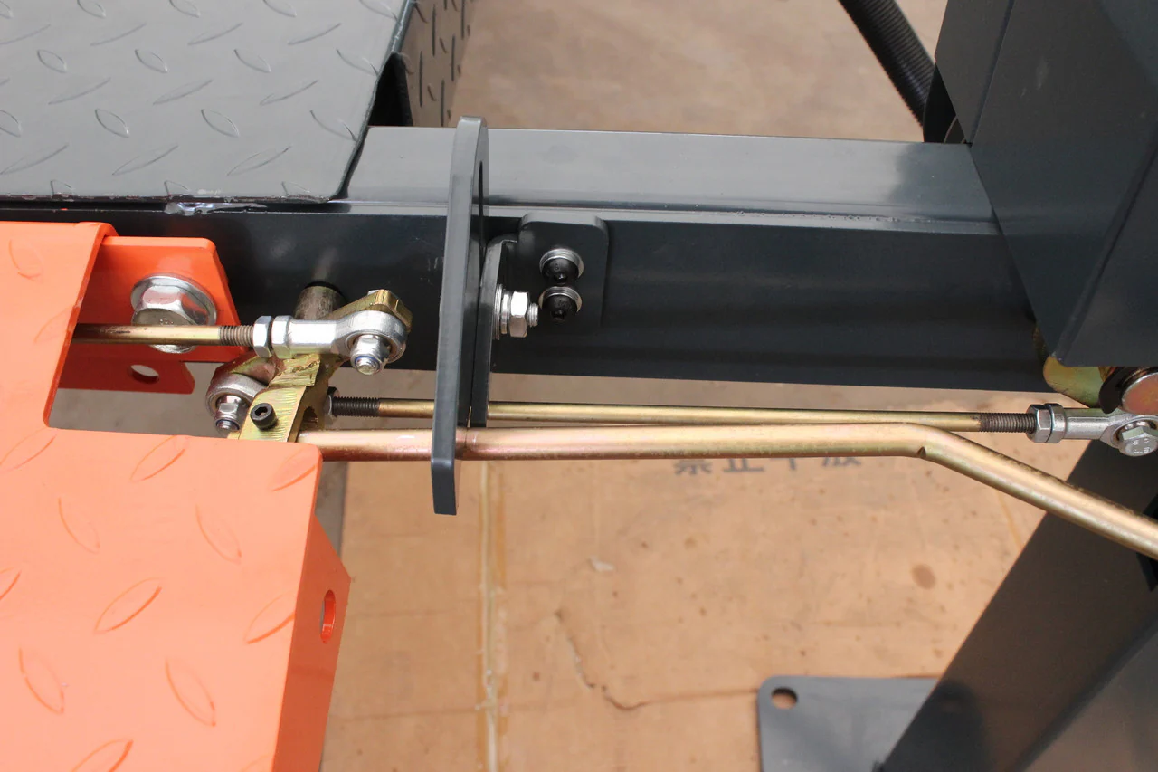 Stratus Compact Enclosed 4 Post 9k lbs Storage Parking Car Lift w/casters SAE-P49C - Image 10