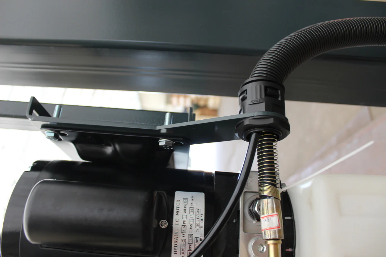 Stratus Compact Enclosed 4 Post 9k lbs Storage Parking Car Lift w/casters SAE-P49C - Image 7